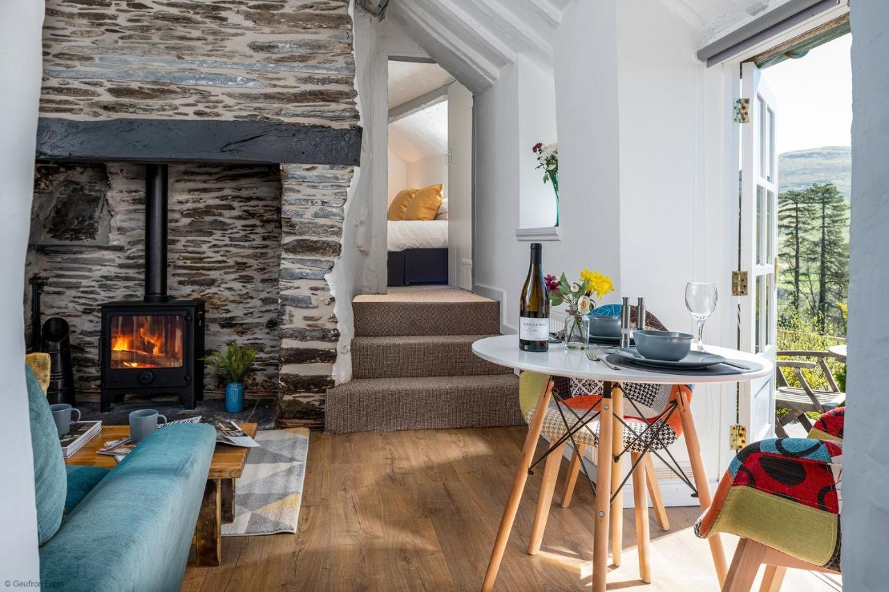 Farmhouse & Cottage At Geufron Farm - Dog Friendly Bryn-crug Exteriér fotografie