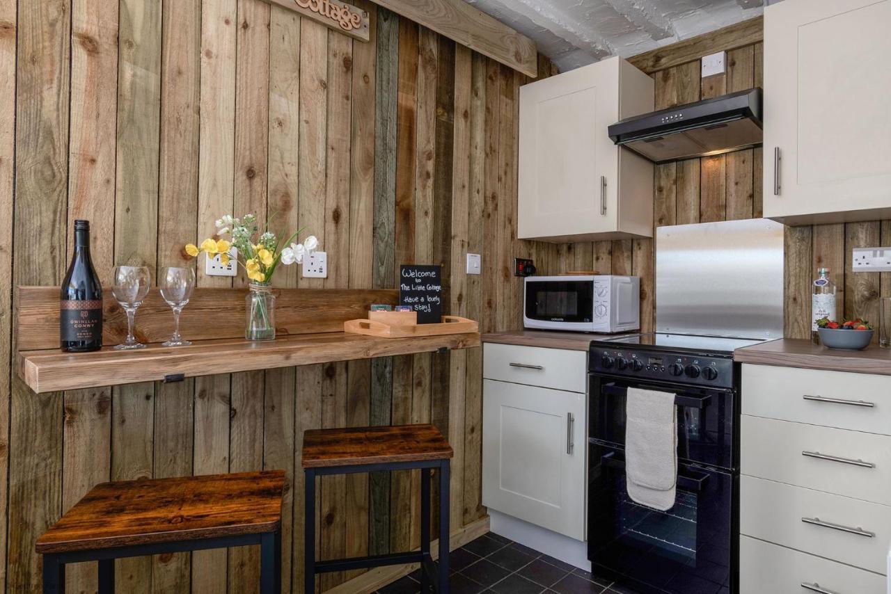 Farmhouse & Cottage At Geufron Farm - Dog Friendly Bryn-crug Exteriér fotografie